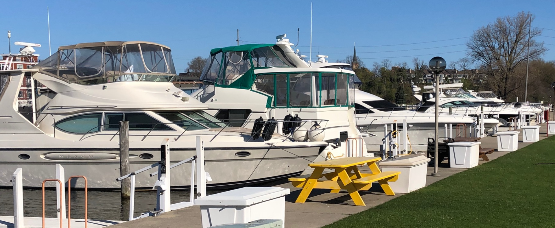 Dockside at Pier 33